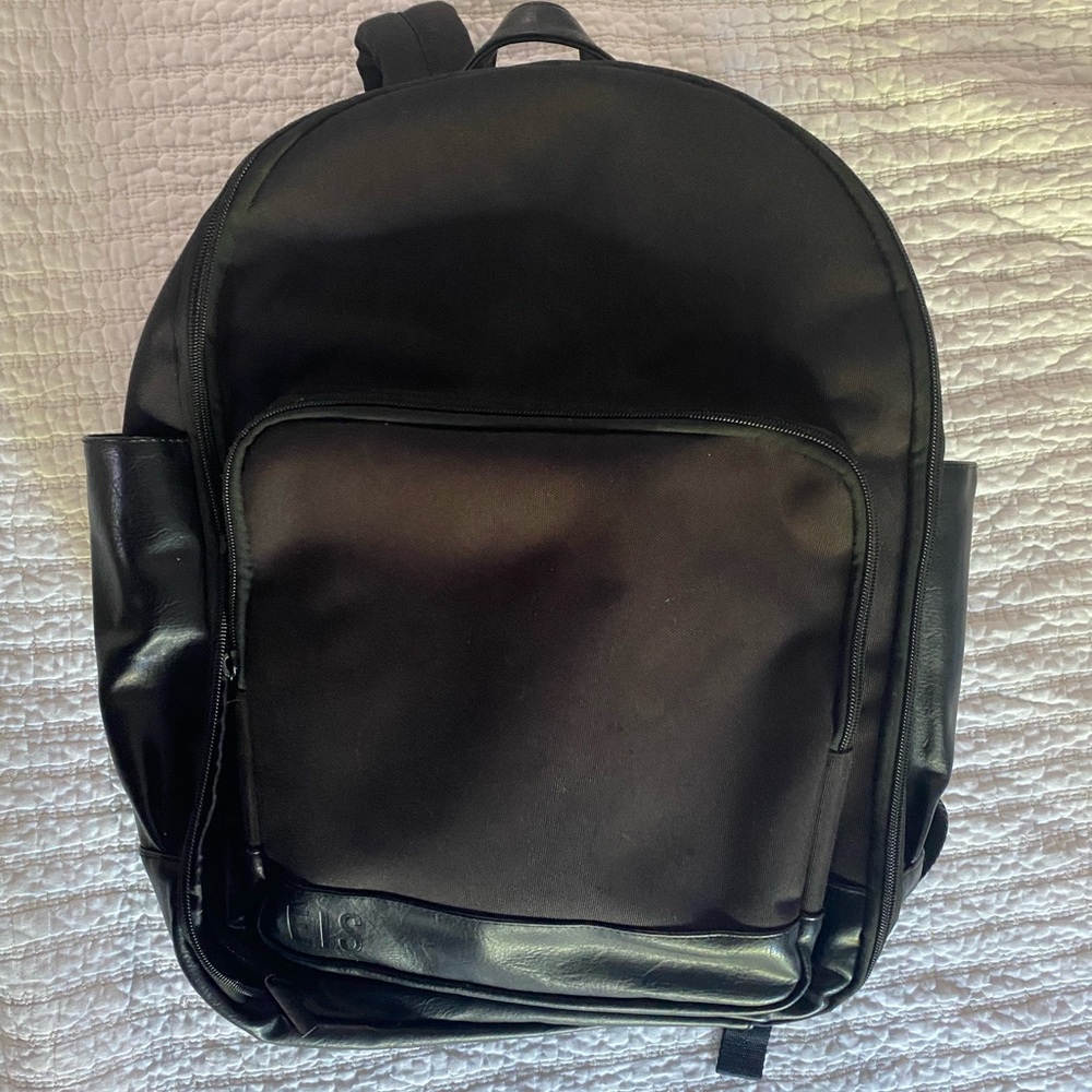 Beis Backpack - image 1